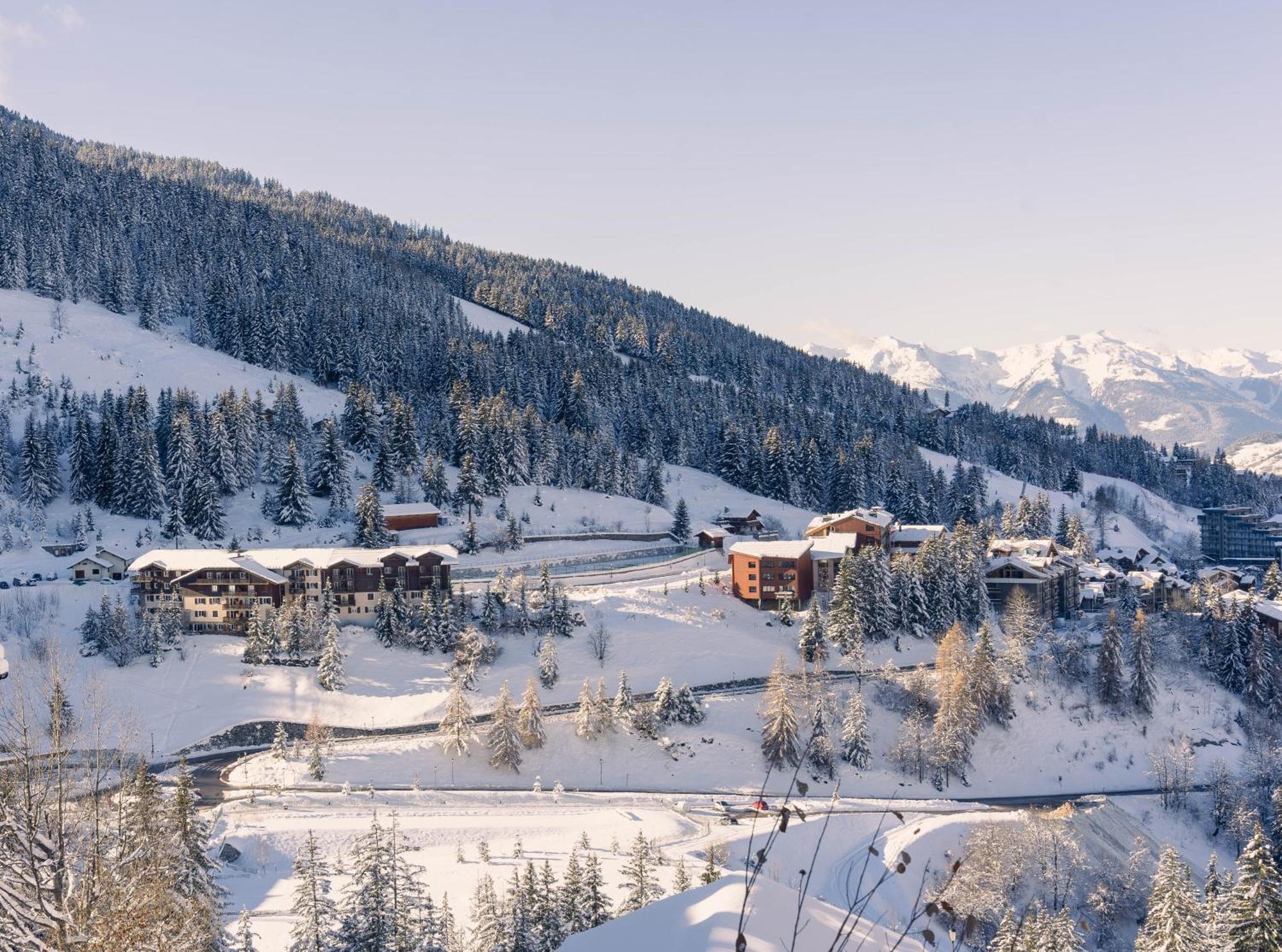 Ecrin Blanc Resort Courchevel - Aquapark Kültér fotó